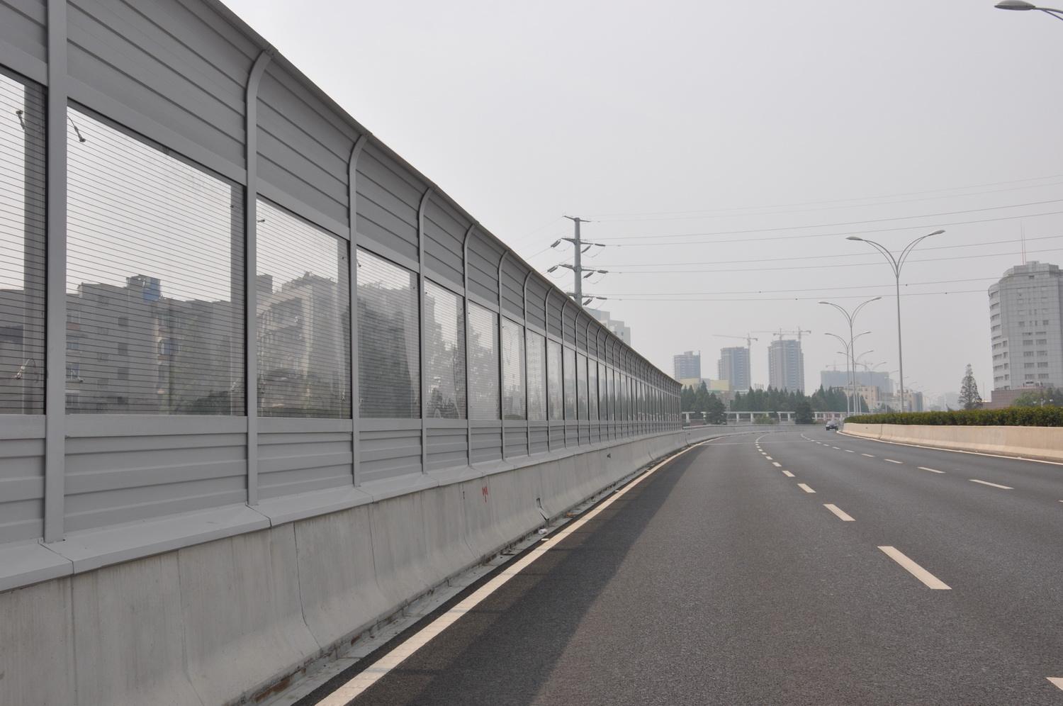 <a href=http://www.sjxsml.cn/news_article?news_id=142>公路聲屏障</a>