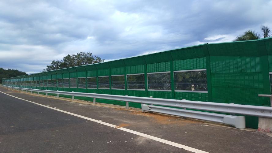 <a href=http://www.sjxsml.cn/news_article?news_id=144>天津道路聲屏障</a>