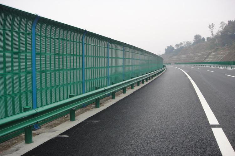 <a href=http://www.sjxsml.cn/news_article?news_id=145>高速公路聲屏障廠家</a>